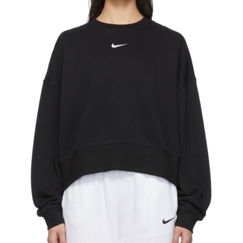 Nike Sportswear Women's Essentials Fleece Cropped Crew